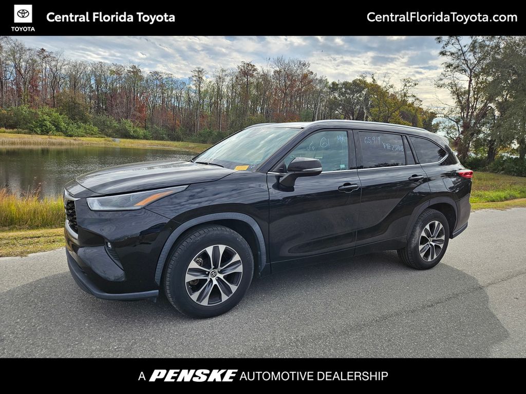 2021 Toyota Highlander XLE -
                Orlando, FL