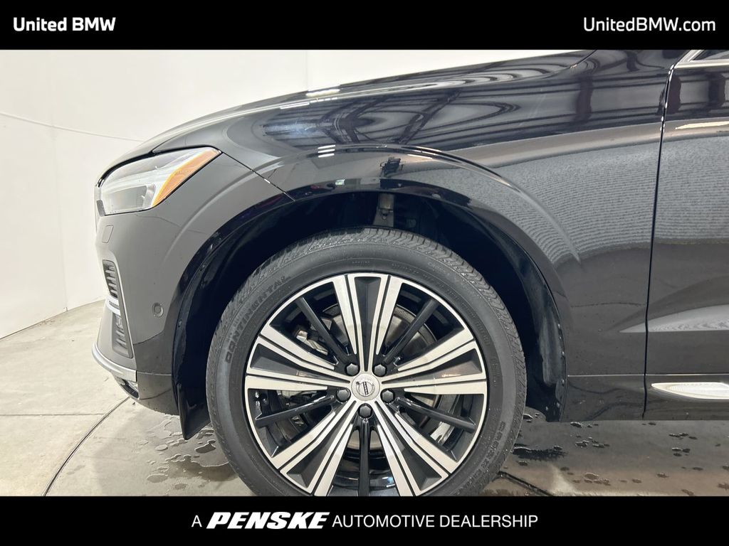 Thumbnail: 2022 Volvo XC60 - 10