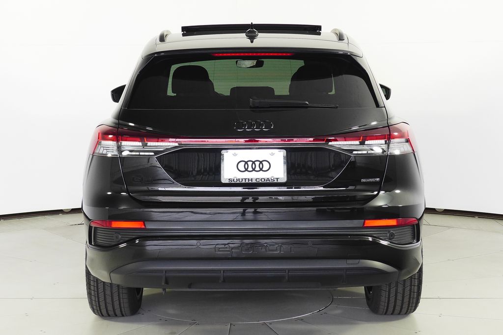 Thumbnail: 2023 Audi Q4 e-tron - 8