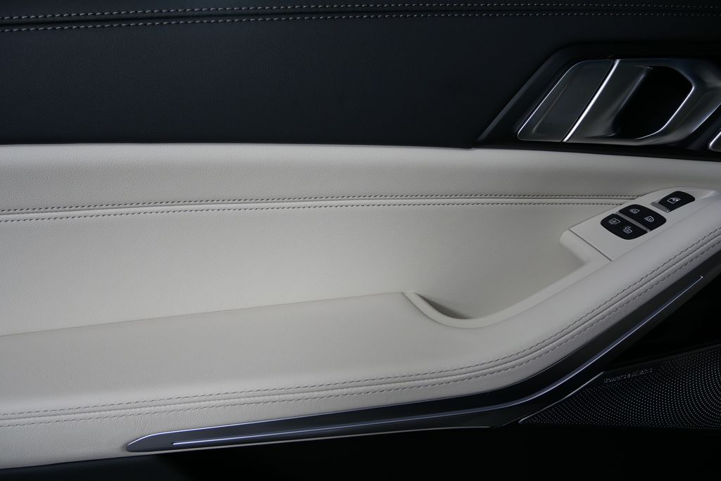 2026 BMW X7 xDrive40i 13