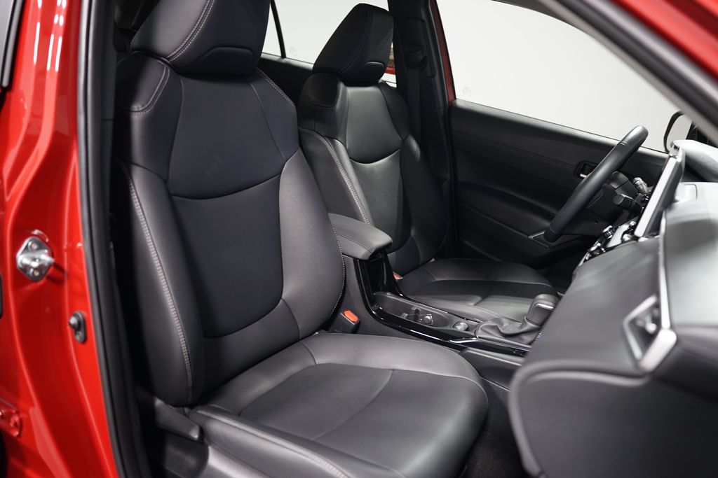 2024 Toyota Corolla Cross XLE 27