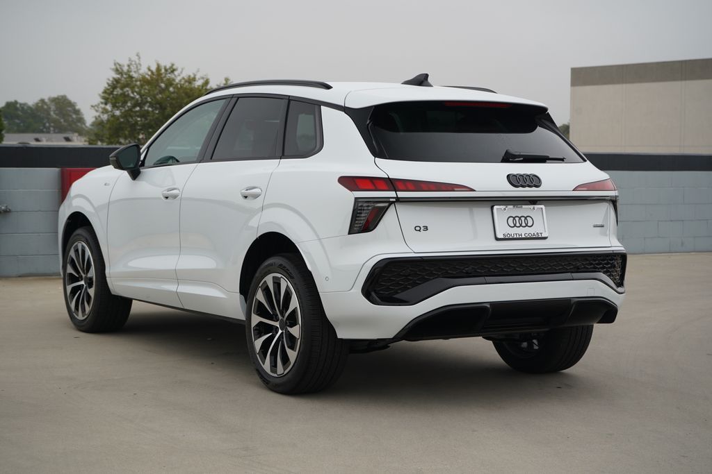 Thumbnail: 2026 Audi Q3 - 4