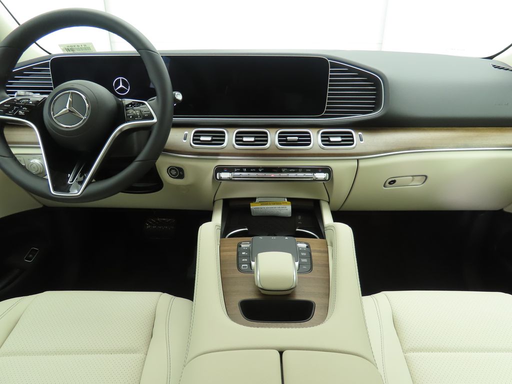 Thumbnail: 2025 Mercedes-Benz GLE - 14