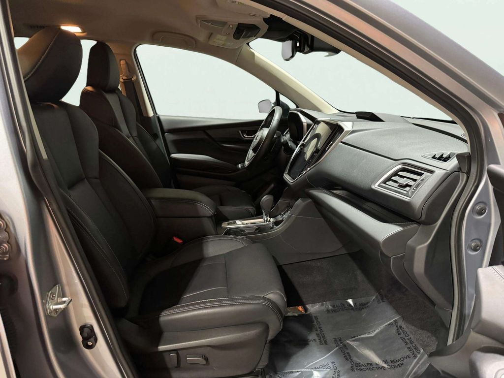 Used 2024 Ice Silver Metallic Subaru Limited image 27