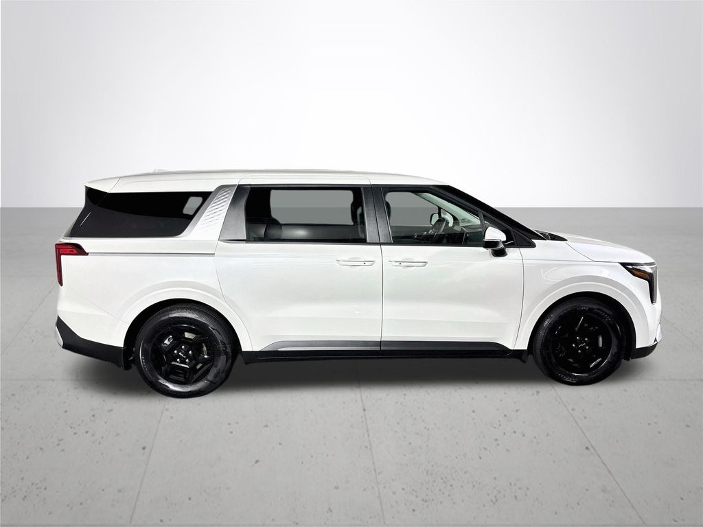 2027 Kia Carnival LXS