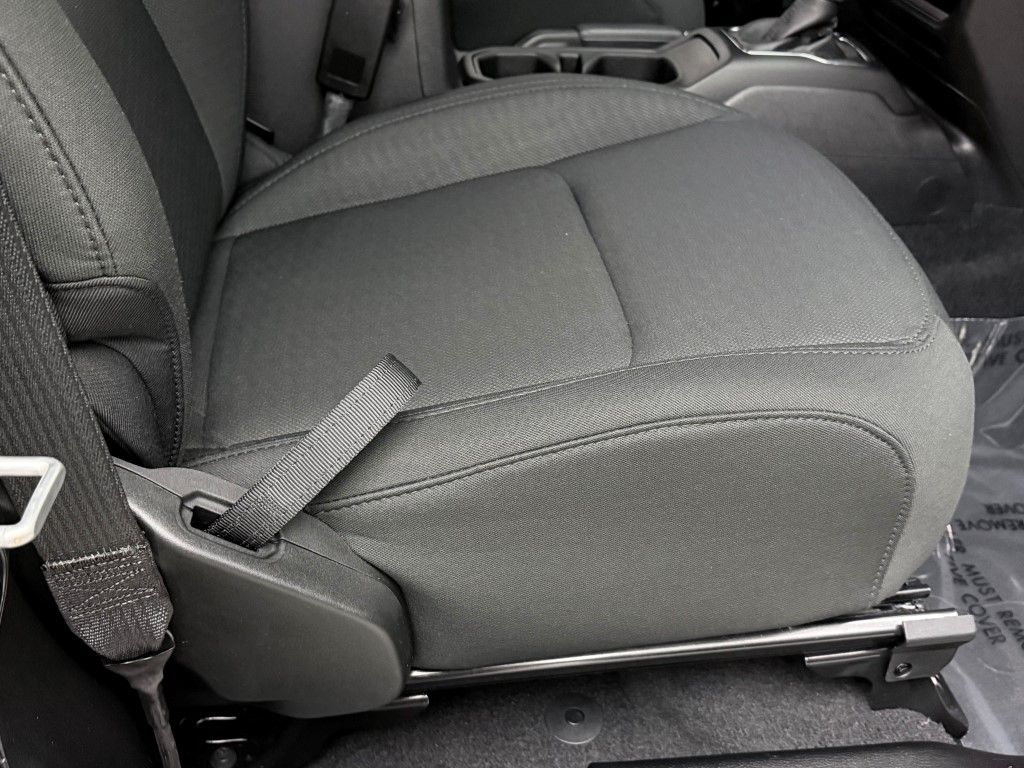 Thumbnail: 2021 Jeep Wrangler - 24