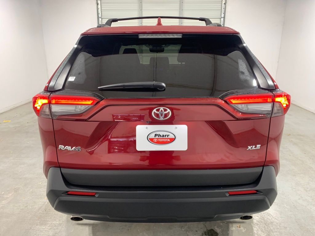 2024 Toyota RAV4 XLE Premium 3