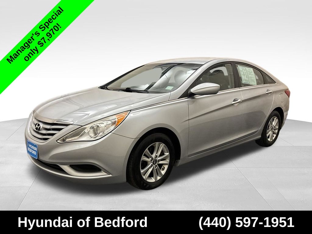 Radiant Silver Metallic 2012 Hyundai Sonata Sedan Front-Wheel Drive 6-Speed Automatic