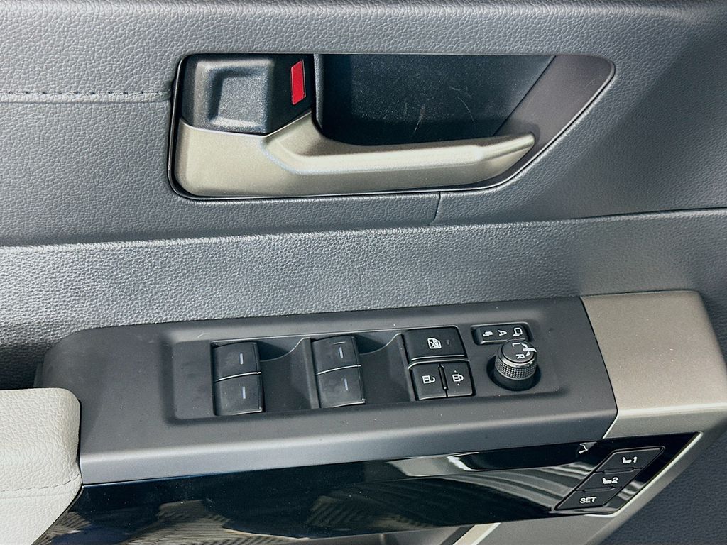 2025 Toyota Tundra Limited 17