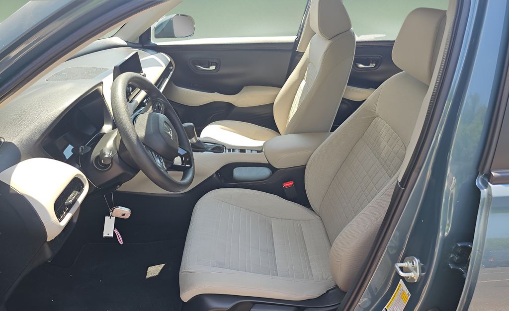 Used 2025 Honda HR-V SUV