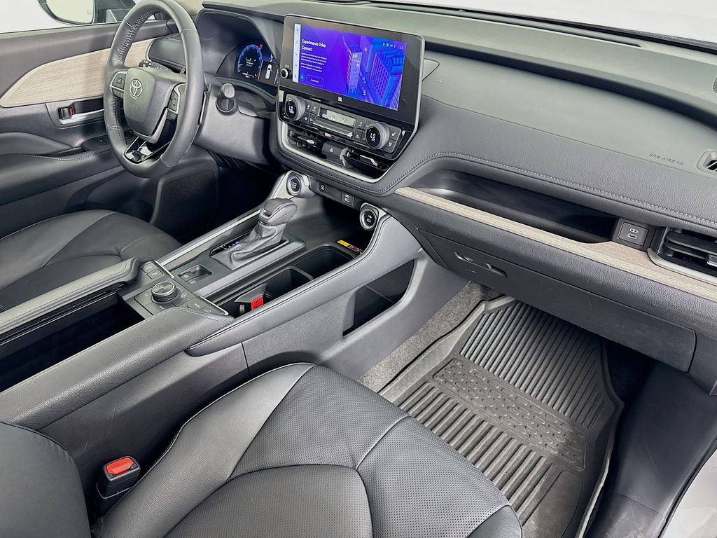 Used Car 2024 Toyota Grand Highlander  Platinum For Sale Under $50,000 In Austin, Texas