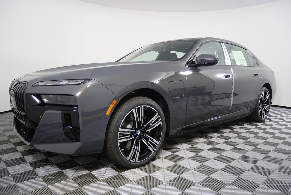 Thumbnail: 2026 BMW 7 Series - 8