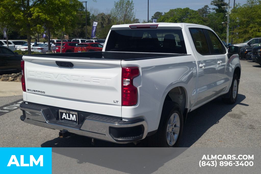Used 2025 Summit White Chevrolet LT image 5