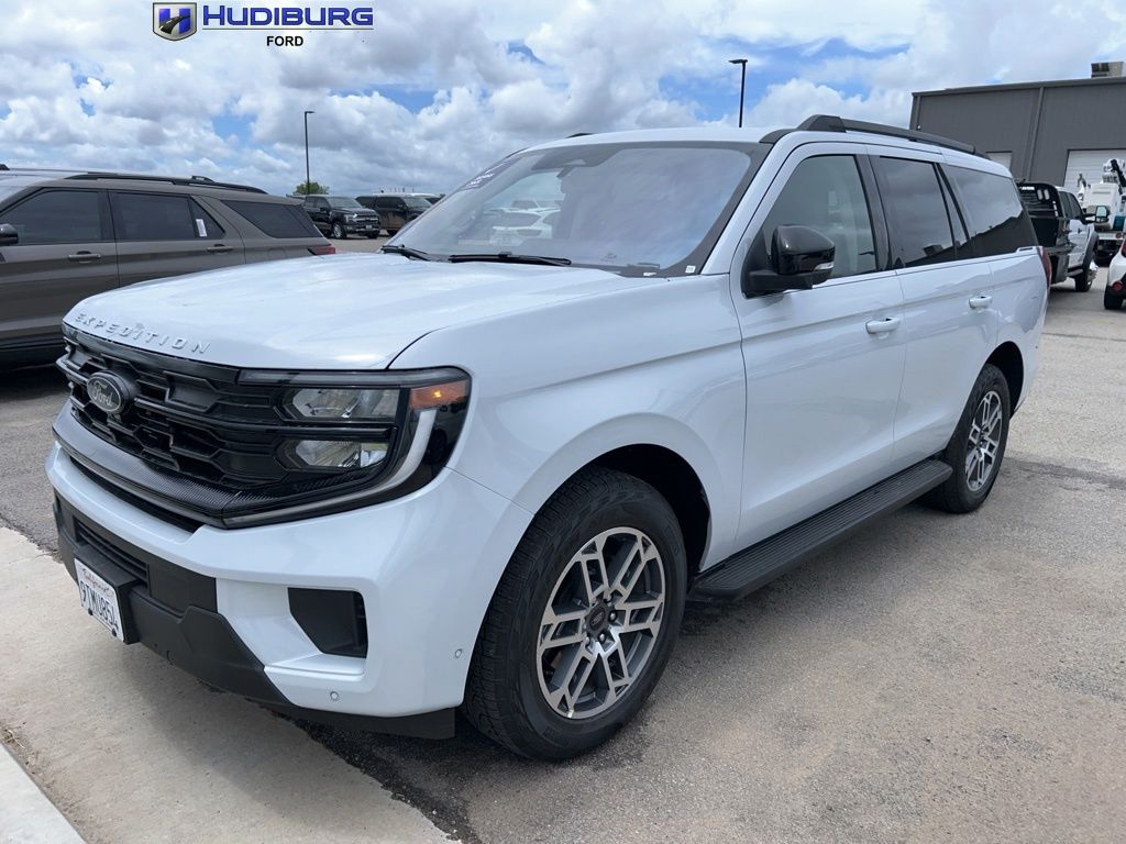 2025 Ford Expedition Active 4WD