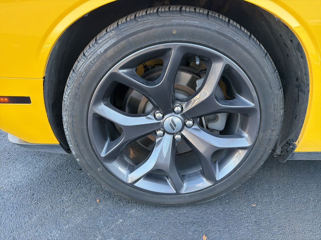 Thumbnail: 2017 Dodge Challenger - 10