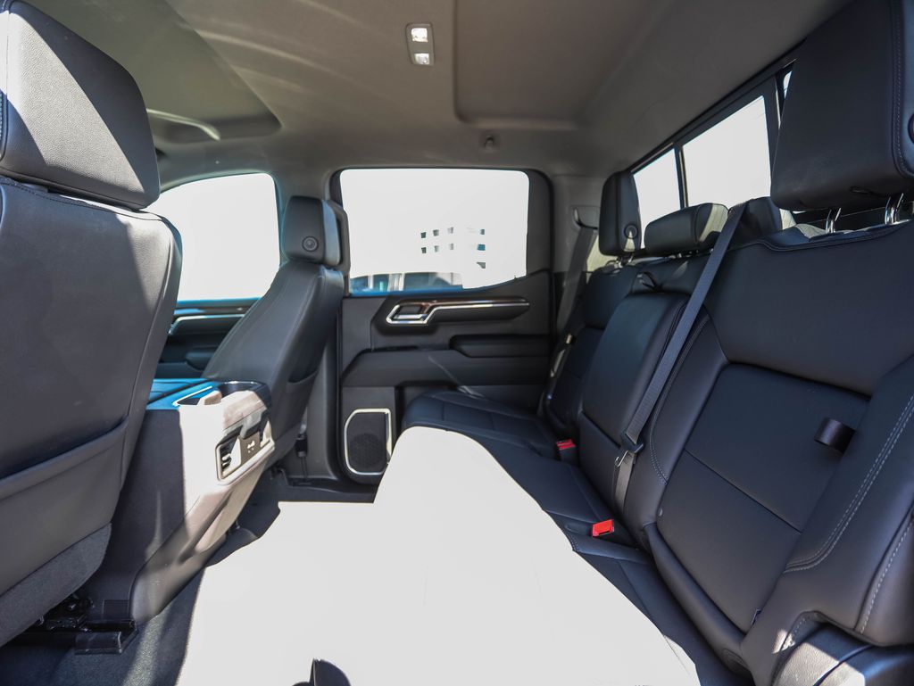 Thumbnail: 2024 Chevrolet Silverado 1500 - 21