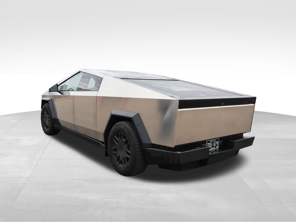 2024 Tesla Cybertruck  3
