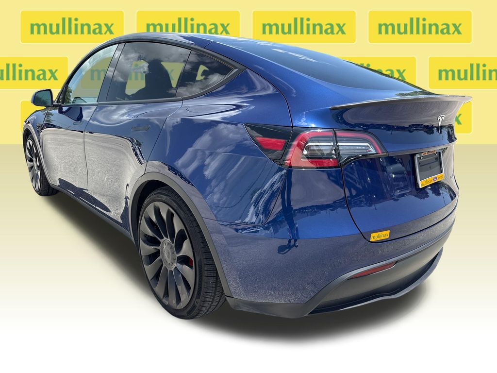 Used 2023  Tesla Performance image 8