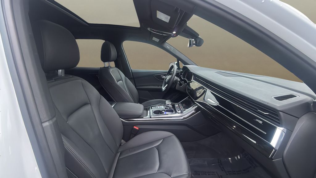 used 2022 Audi Q7 car, priced at $37,300