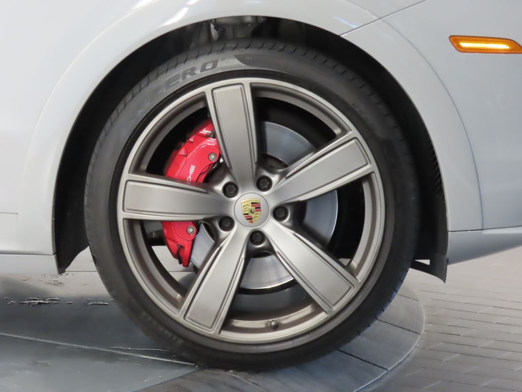 Thumbnail: 2022 Porsche Cayenne - 11
