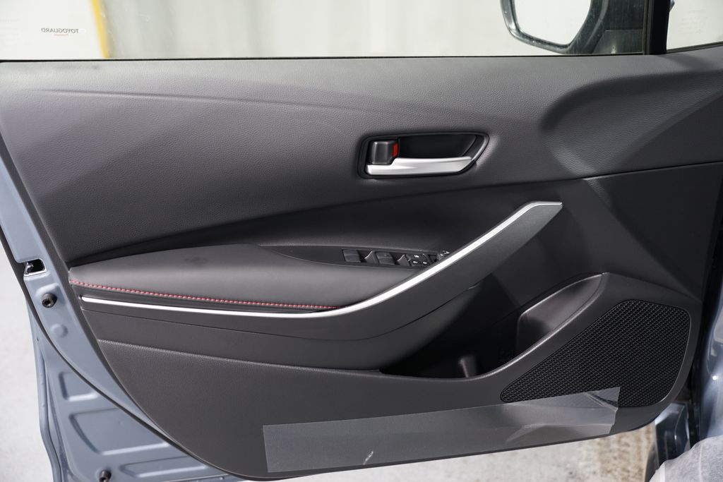 2025 Toyota Corolla SE 29