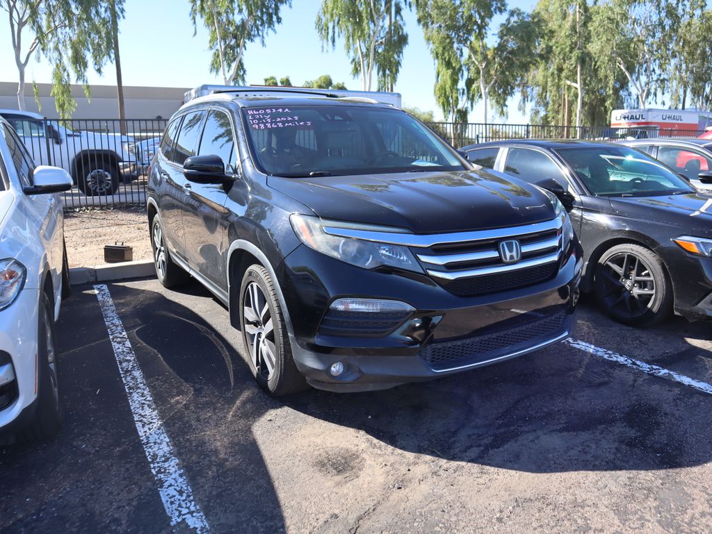Thumbnail: 2017 Honda Pilot - 3