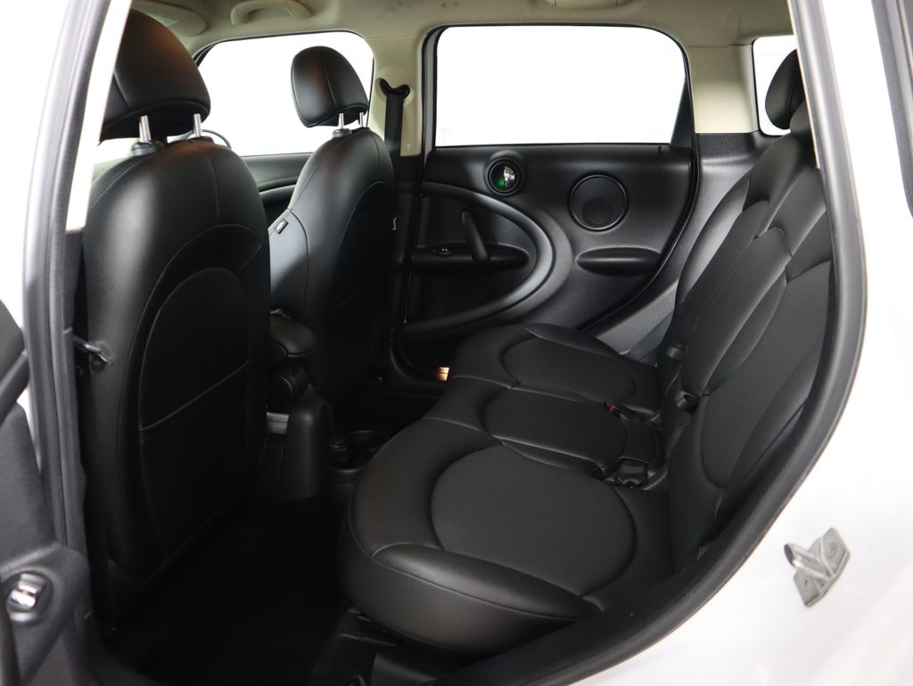 Thumbnail: 2016 MINI Cooper Countryman - 21