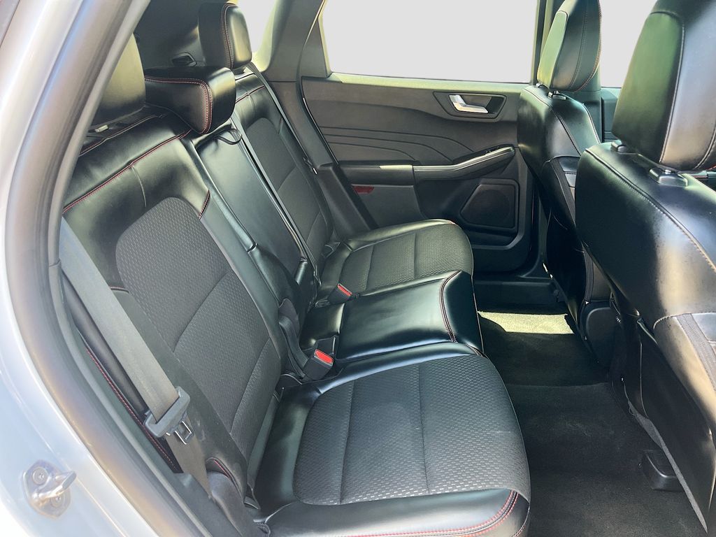 Used 2025 Silver Ford ST-Line image 26