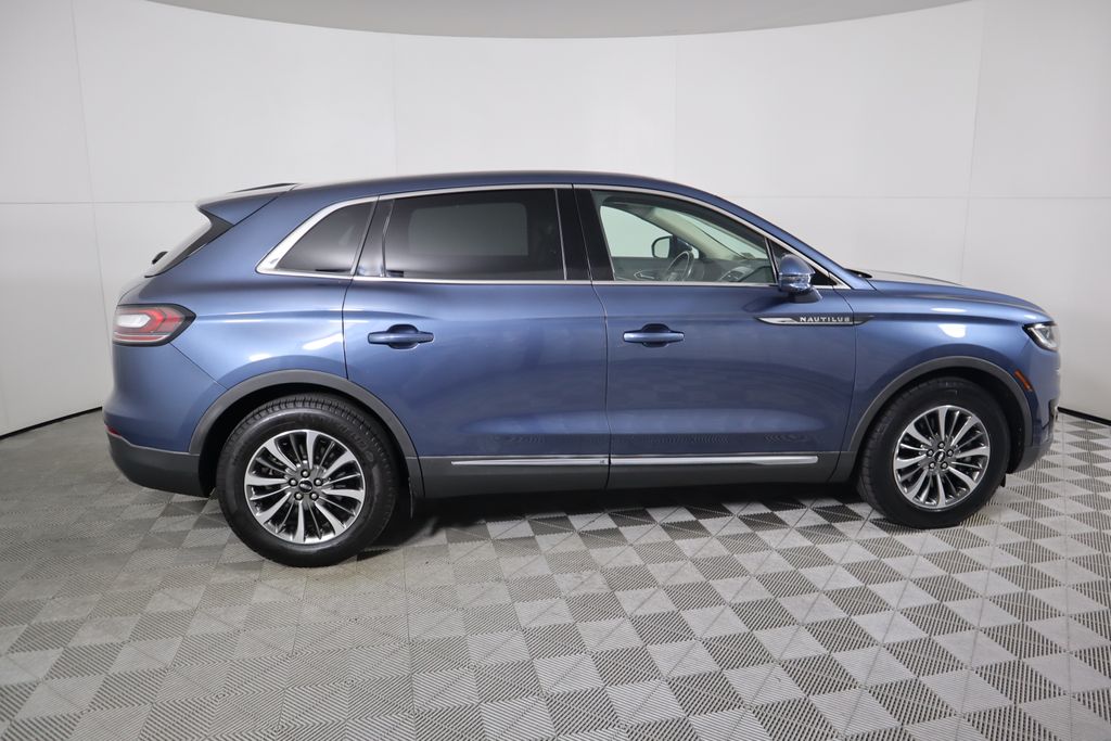 2019 Lincoln Nautilus Select 4
