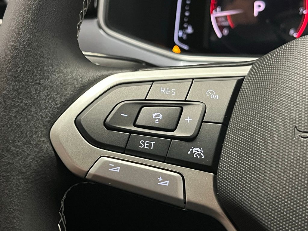 2025 Volkswagen Taos SEL - Photo 25