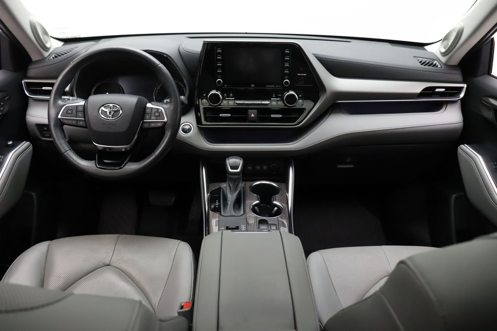 2021 Toyota Highlander Limited 24