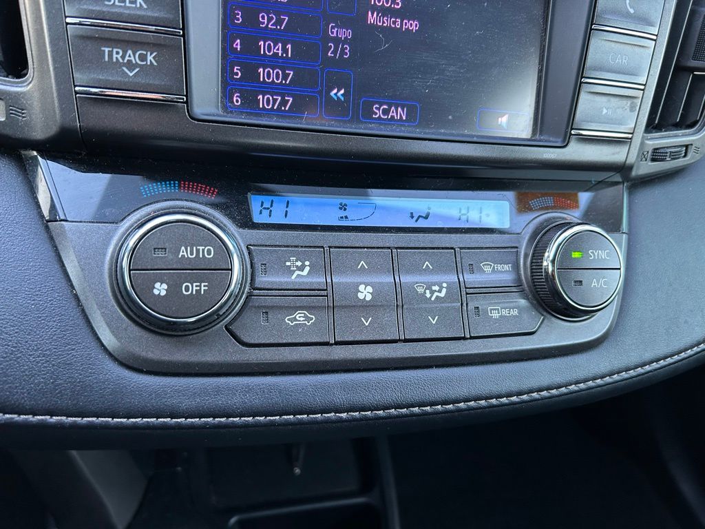 Thumbnail: 2013 Toyota RAV4 - 26