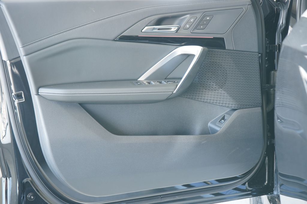 Thumbnail: 2026 BMW X1 - 10