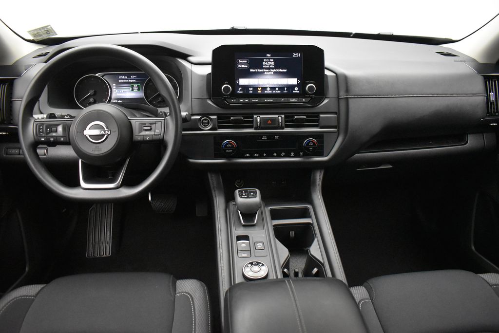 Thumbnail: 2023 Nissan Pathfinder - 24