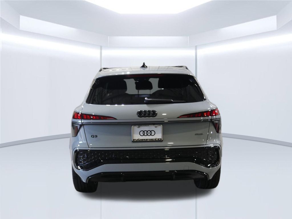 Thumbnail: 2026 Audi Q3 - 4