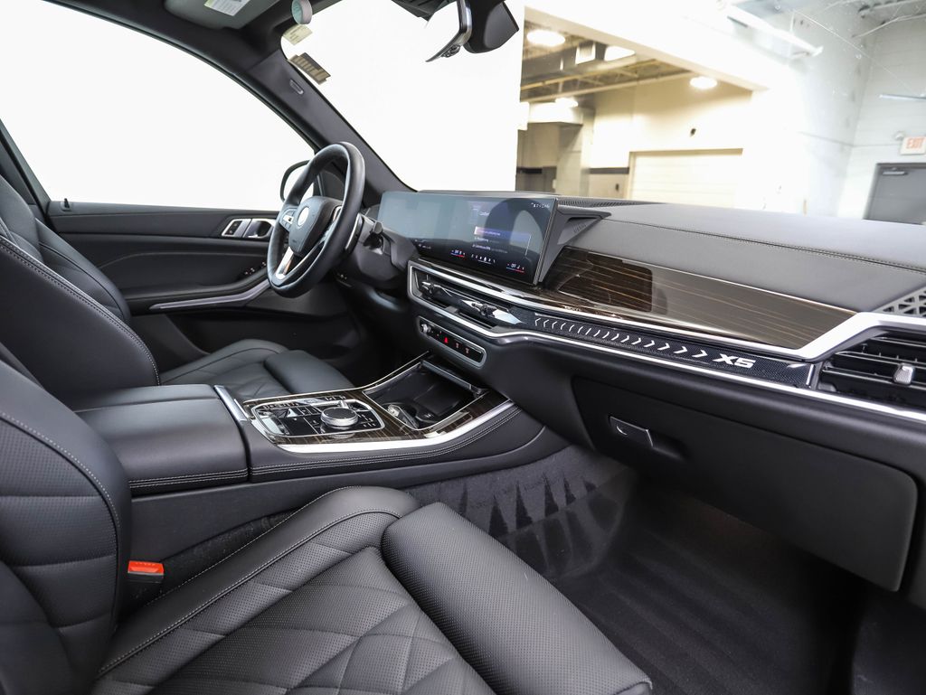 Thumbnail: 2024 BMW X5 - 30