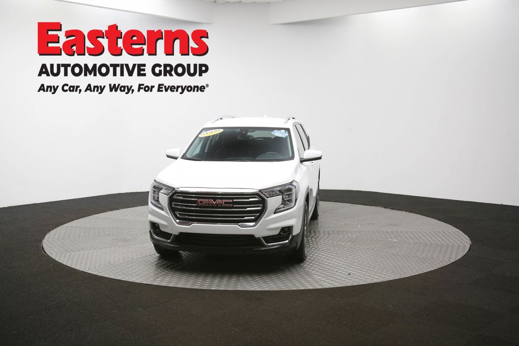Used 2024 White GMC SLT image 52