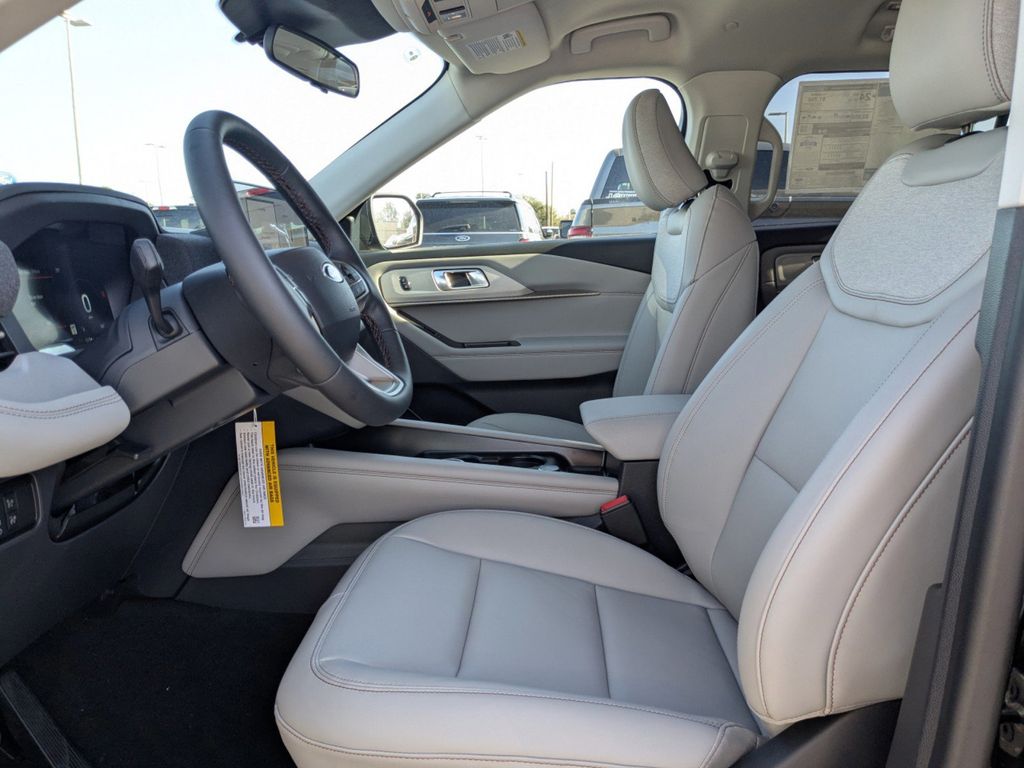 2026 Ford Explorer Active (200A)