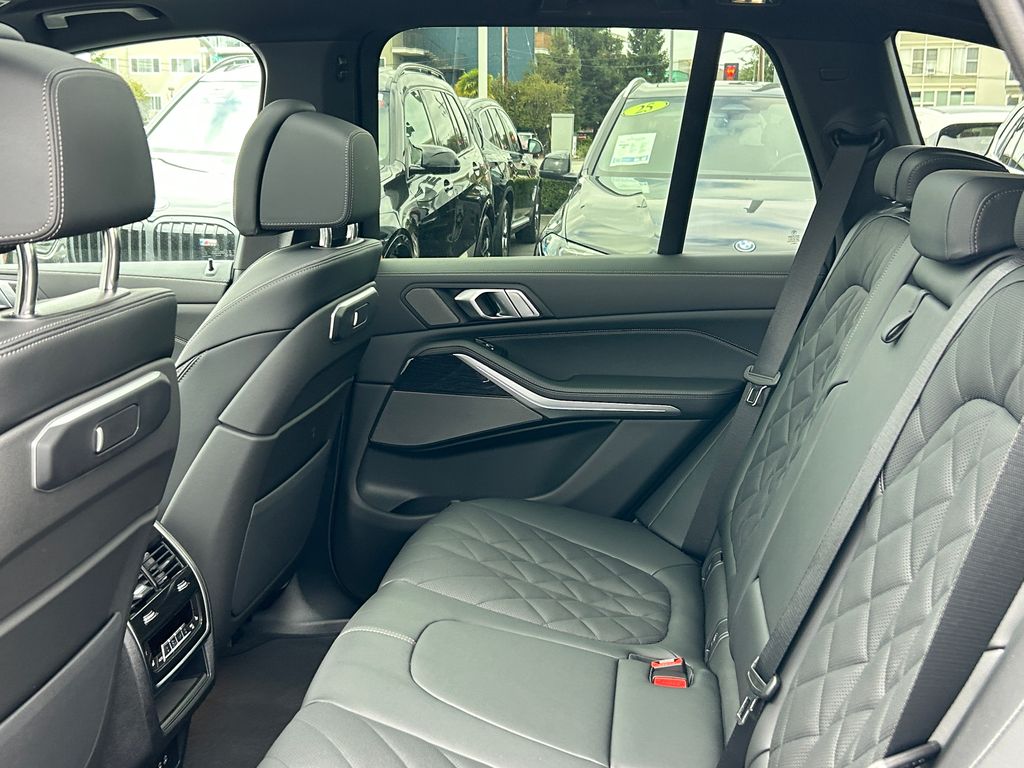 Thumbnail: 2026 BMW X5 - 30