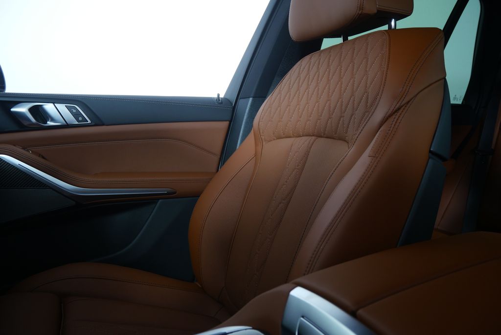 Thumbnail: 2026 BMW X5 - 23