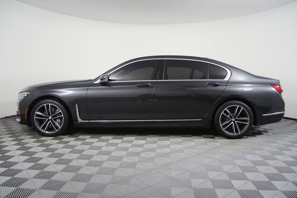 Thumbnail: 2021 BMW 7 Series - 6