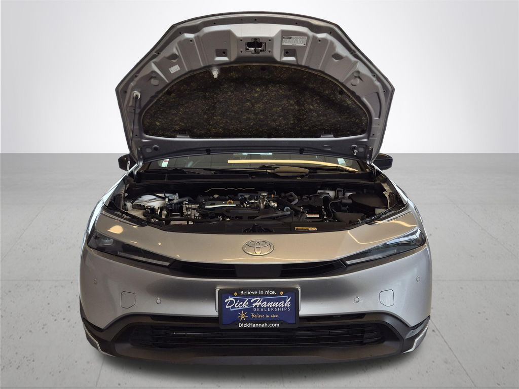 2025 Toyota Prius LE