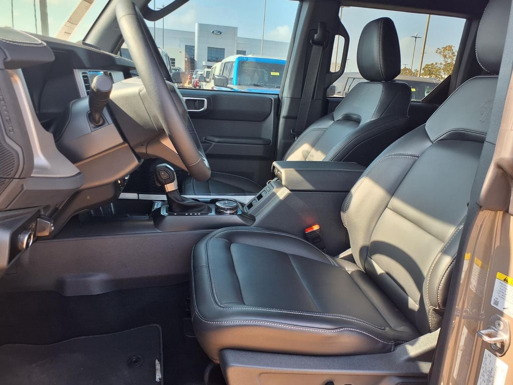 2026 Ford Bronco Outer Banks - 8