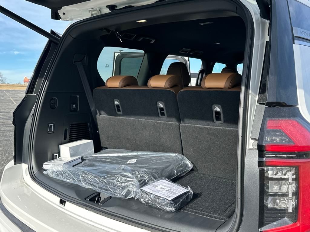 2025 Nissan Armada SL photo