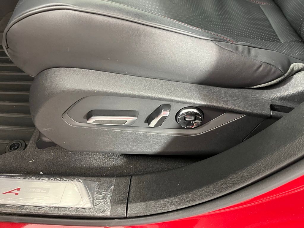 Thumbnail: 2026 Acura RDX - 24