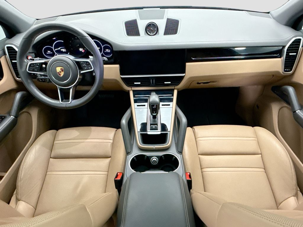 Thumbnail: 2019 Porsche Cayenne - 16