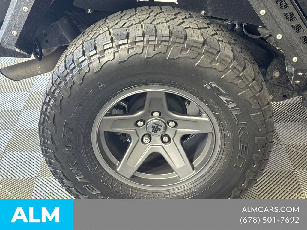 Used 2023 Black Jeep Sport image 21