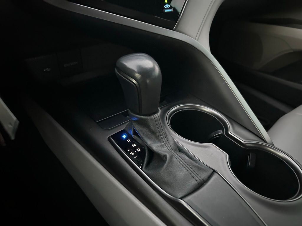 Thumbnail: 2021 Toyota Camry - 27
