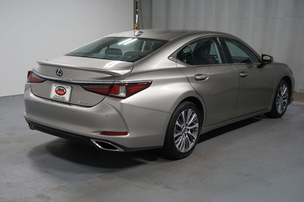 Thumbnail: 2021 Lexus ES - 8