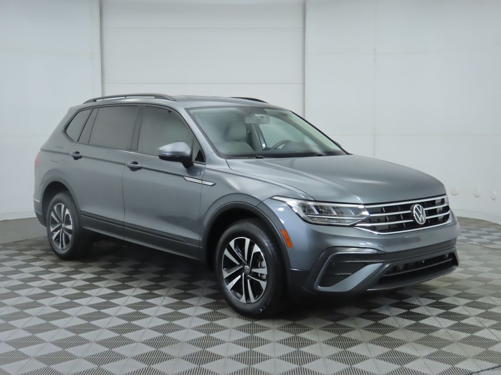 Thumbnail: 2022 Volkswagen Tiguan - 3